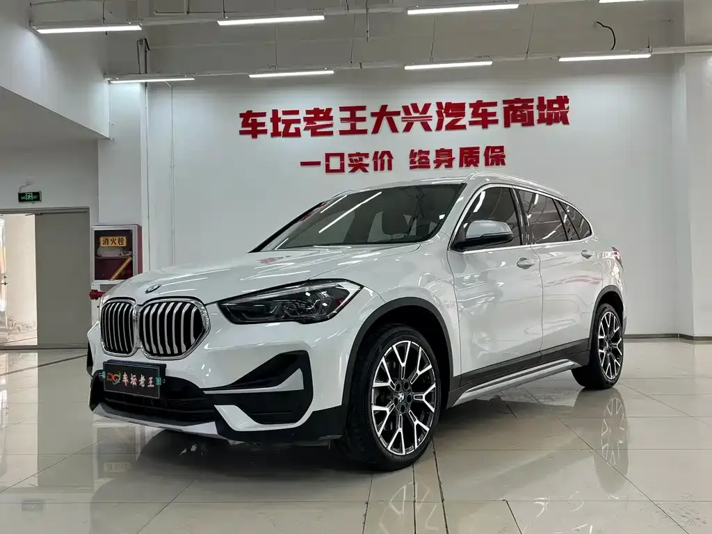 BMW X1 — фото 1