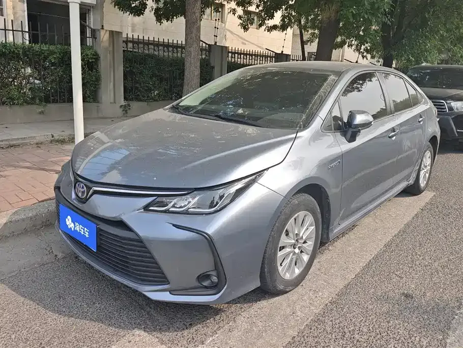 Toyota Corolla — фото 1