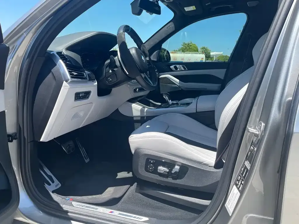 BMW X5 M 2022 из CN, фото 2