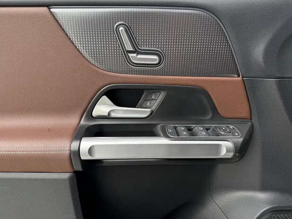 Mercedes-Benz GLB 2023 из CN, фото 4