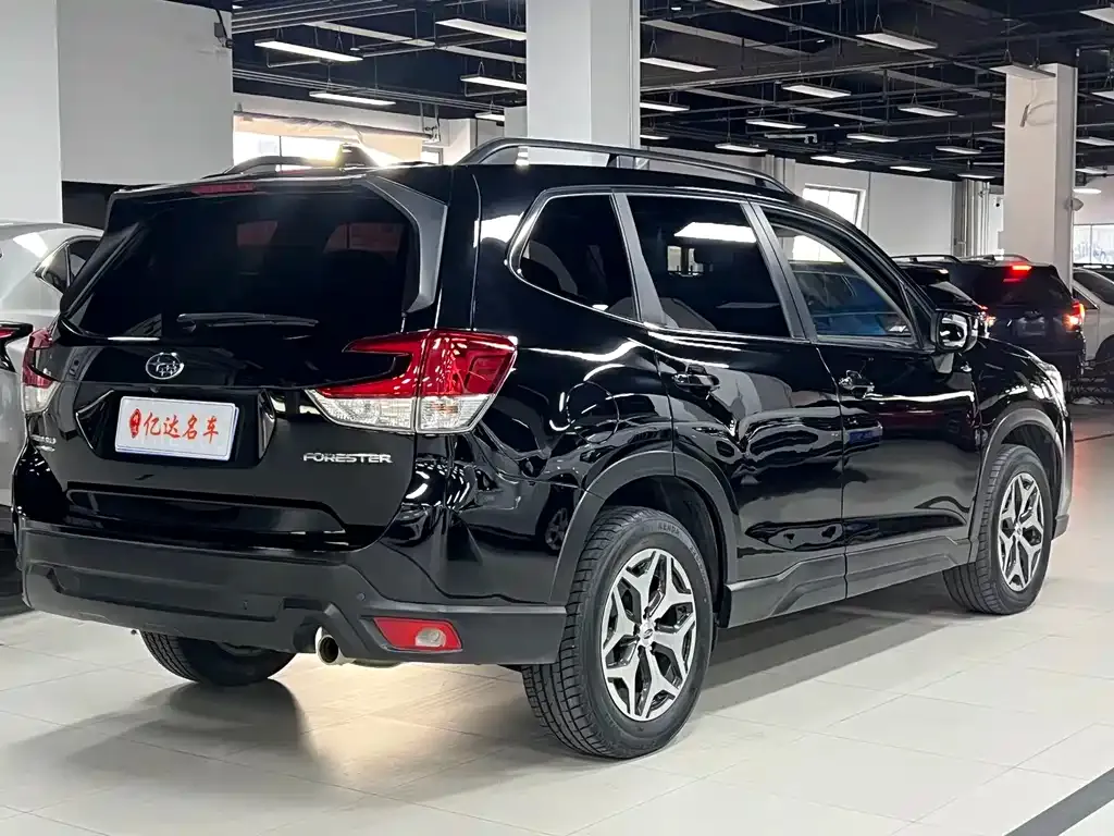 Subaru Forester 2021 из CN, фото 7