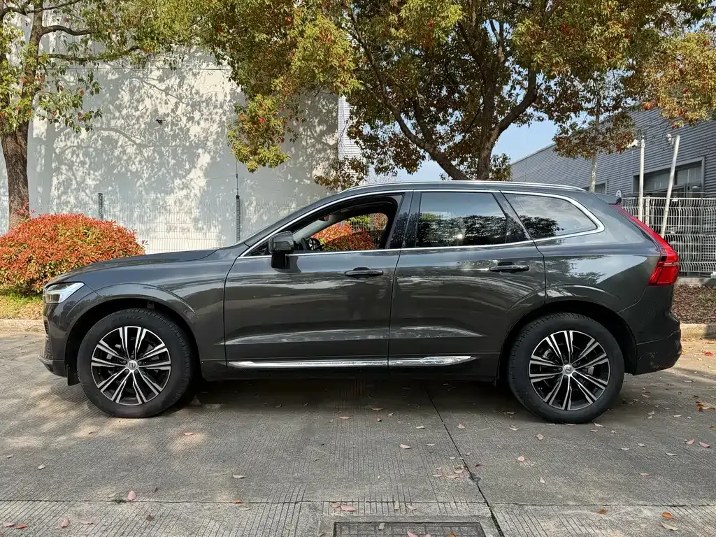 Volvo XC60 — фото 4
