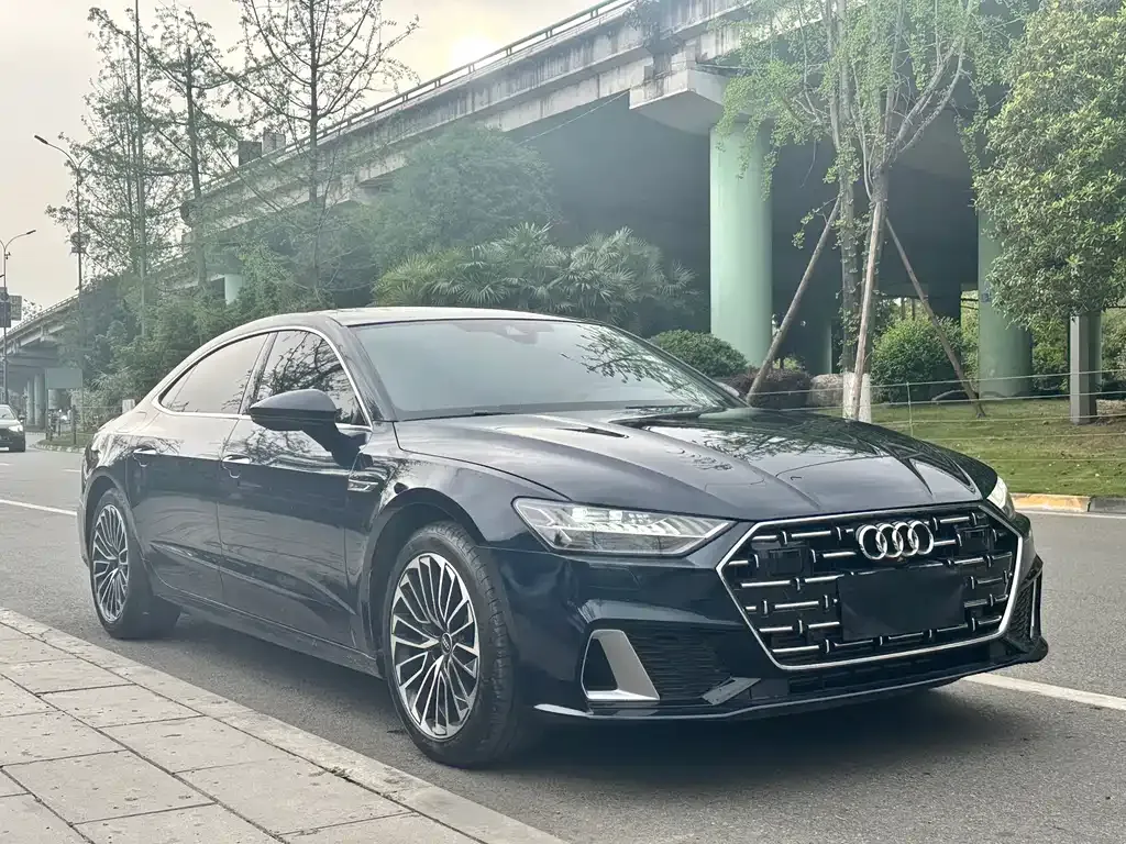 Audi A7L — фото 10