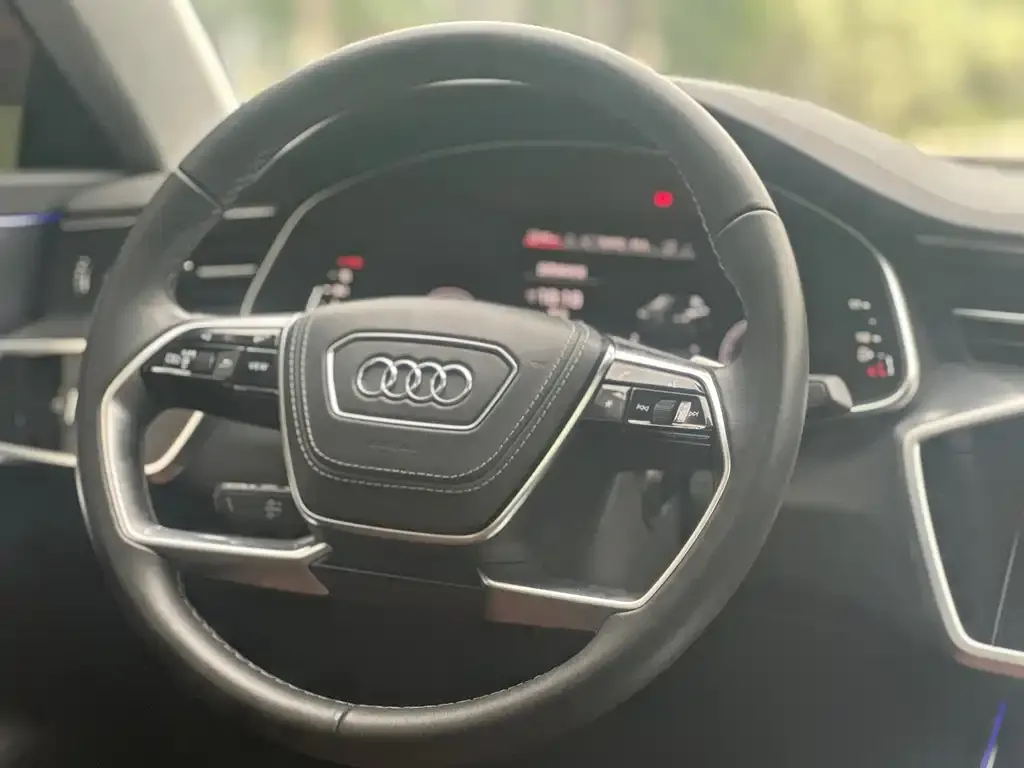 Audi A7L — фото 5