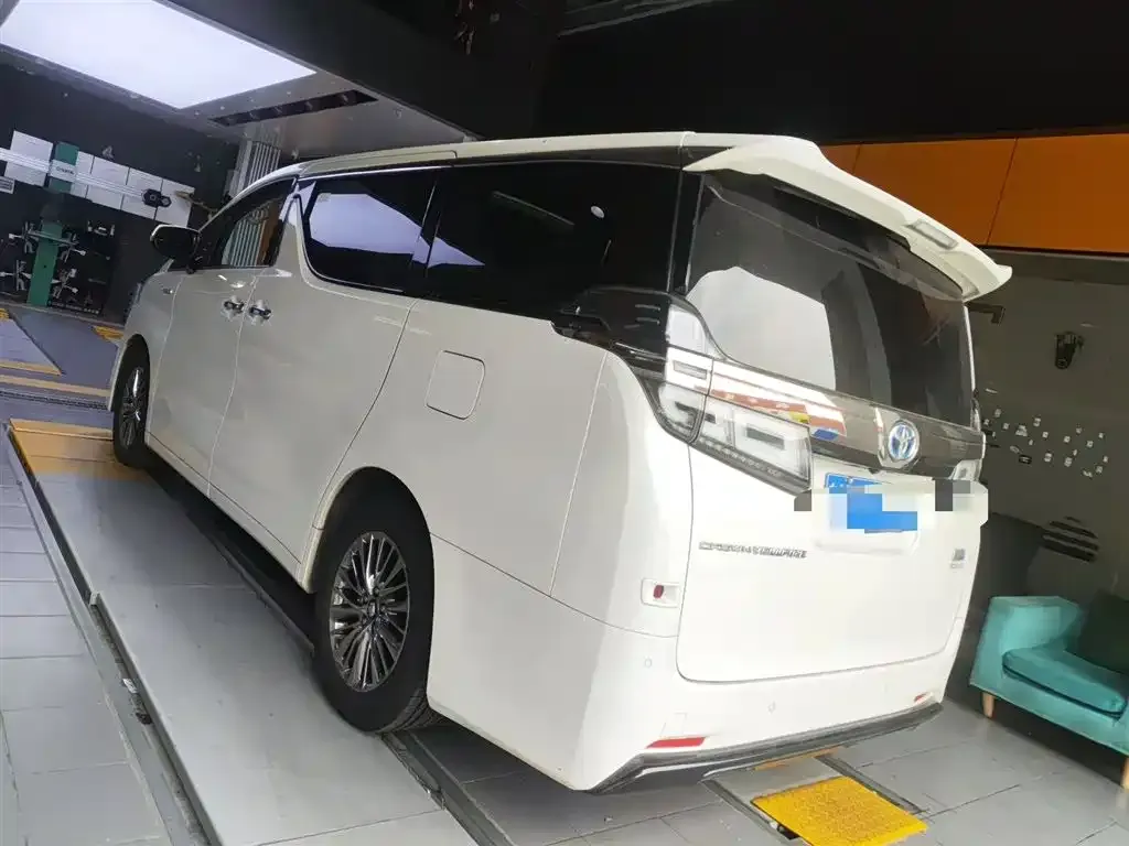 Toyota Vellfire 2021 из CN, фото 3