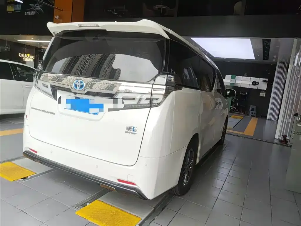 Toyota Vellfire 2021 из CN, фото 4