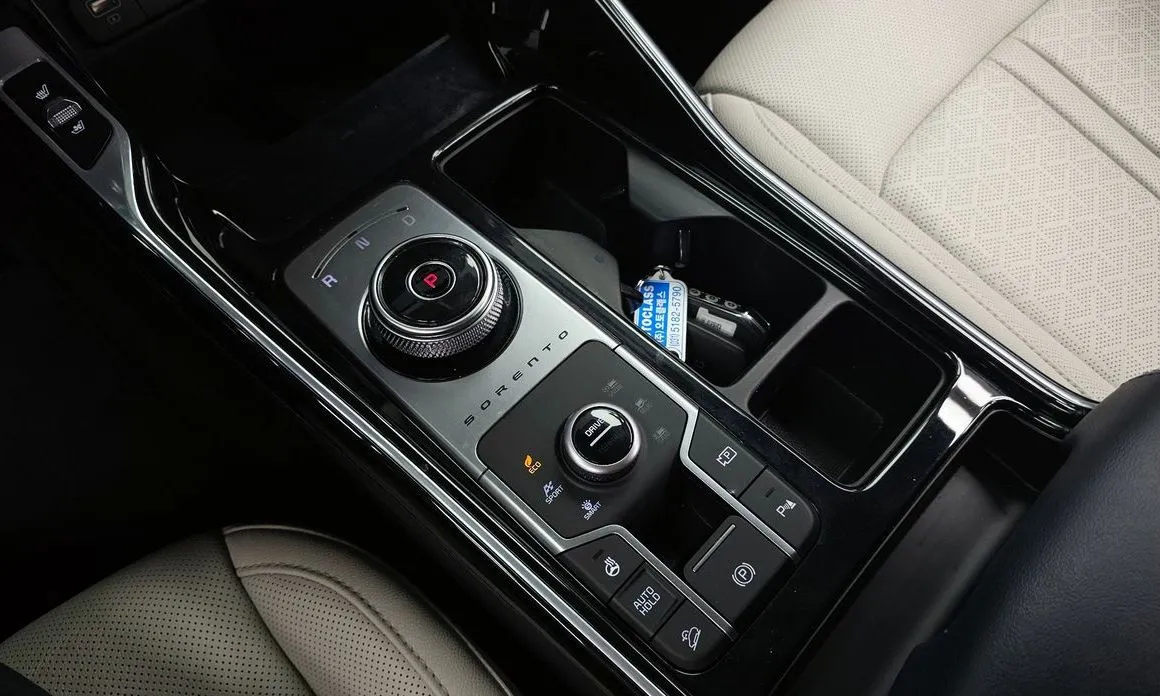 Kia Sorento 2023 из KR, фото 3