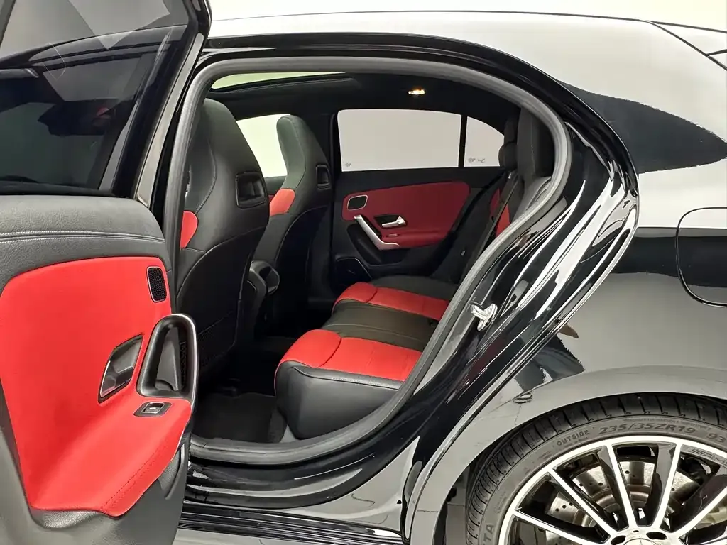 Mercedes-Benz A-Class AMG (Import) 2023 из CN, фото 8