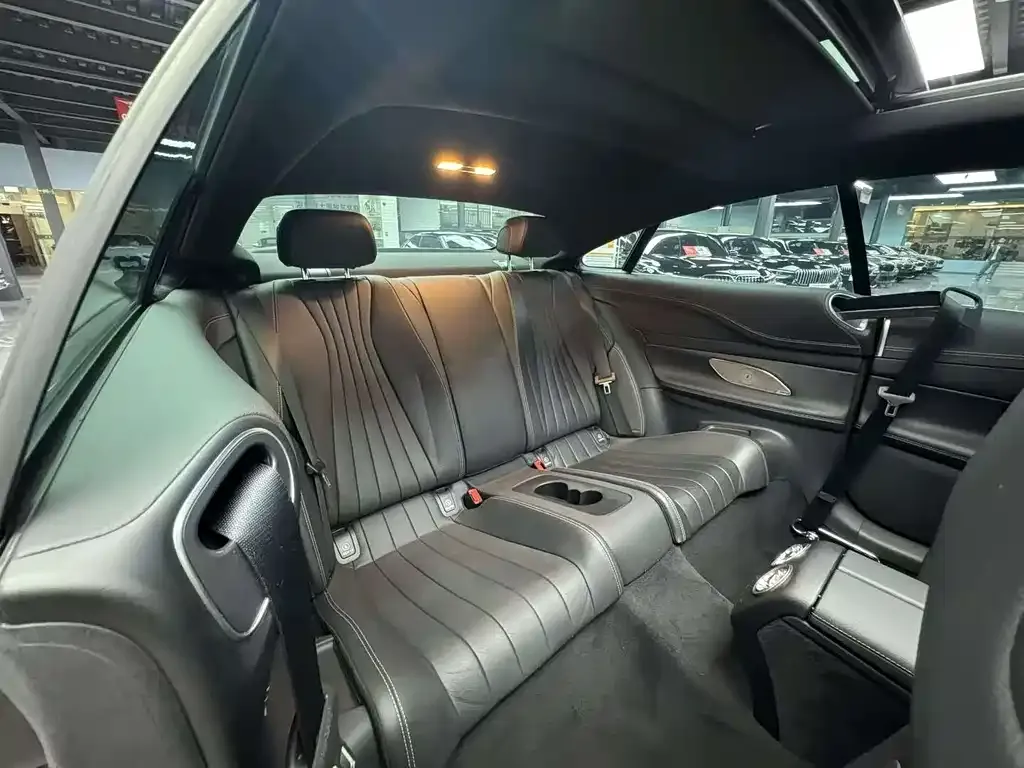 Mercedes-Benz E-Class (Import) — фото 4