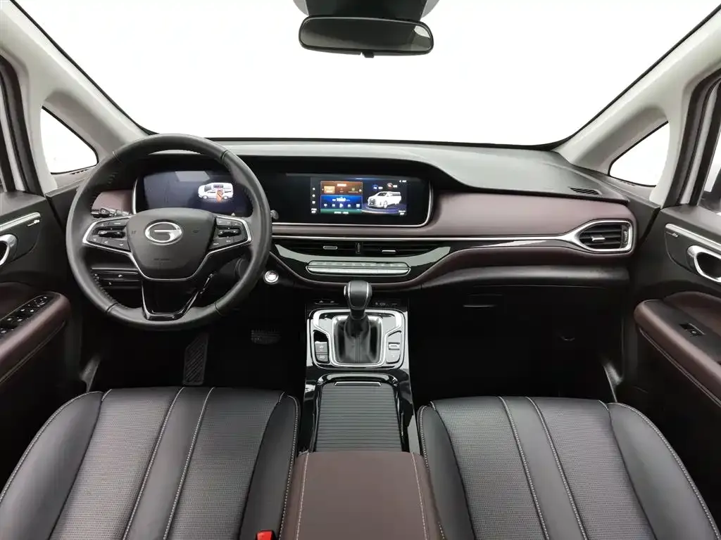 GAC Motor Trumpchi M6 — фото 9