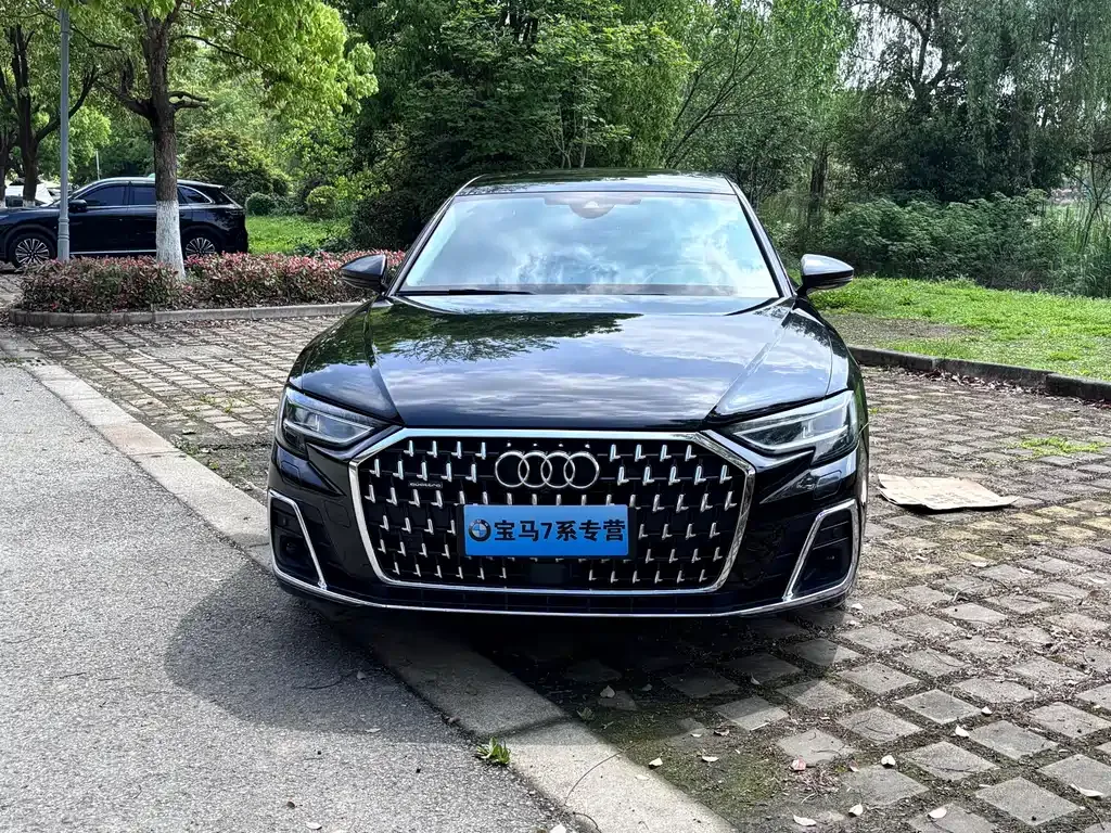 Audi A8 — фото 8