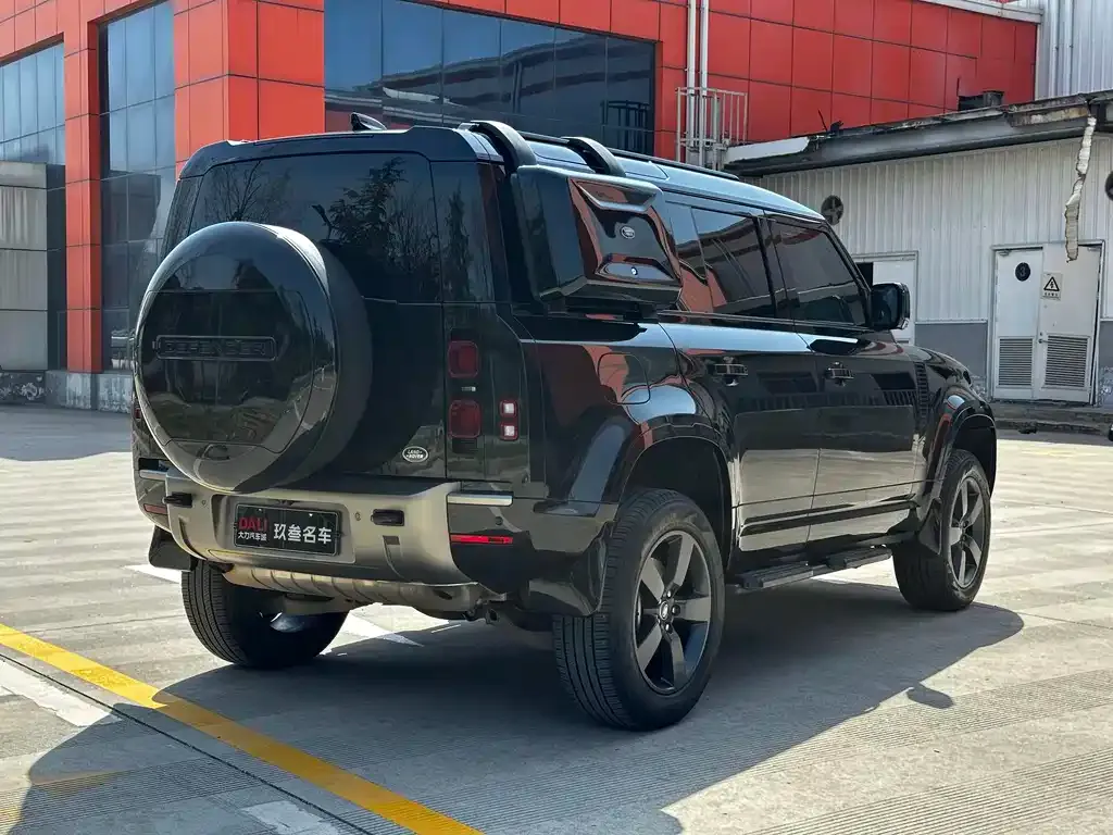 Land Rover Defender — фото 2