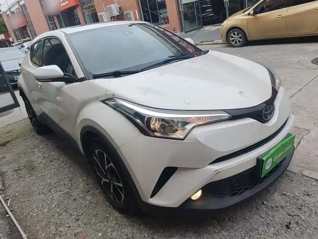 Toyota C-HR — фото 6