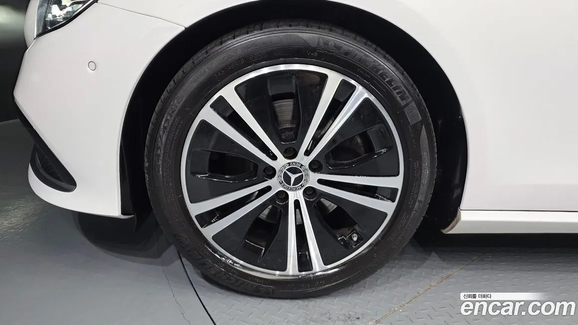 Mercedes-Benz E-Class 2021 из KR, фото 7
