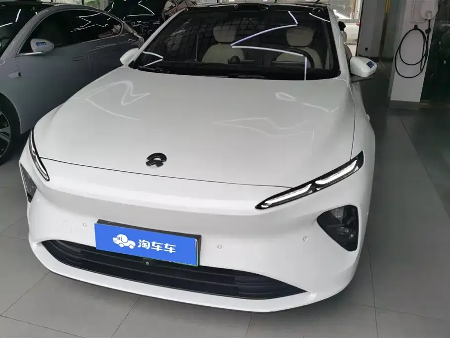 NIO ET7