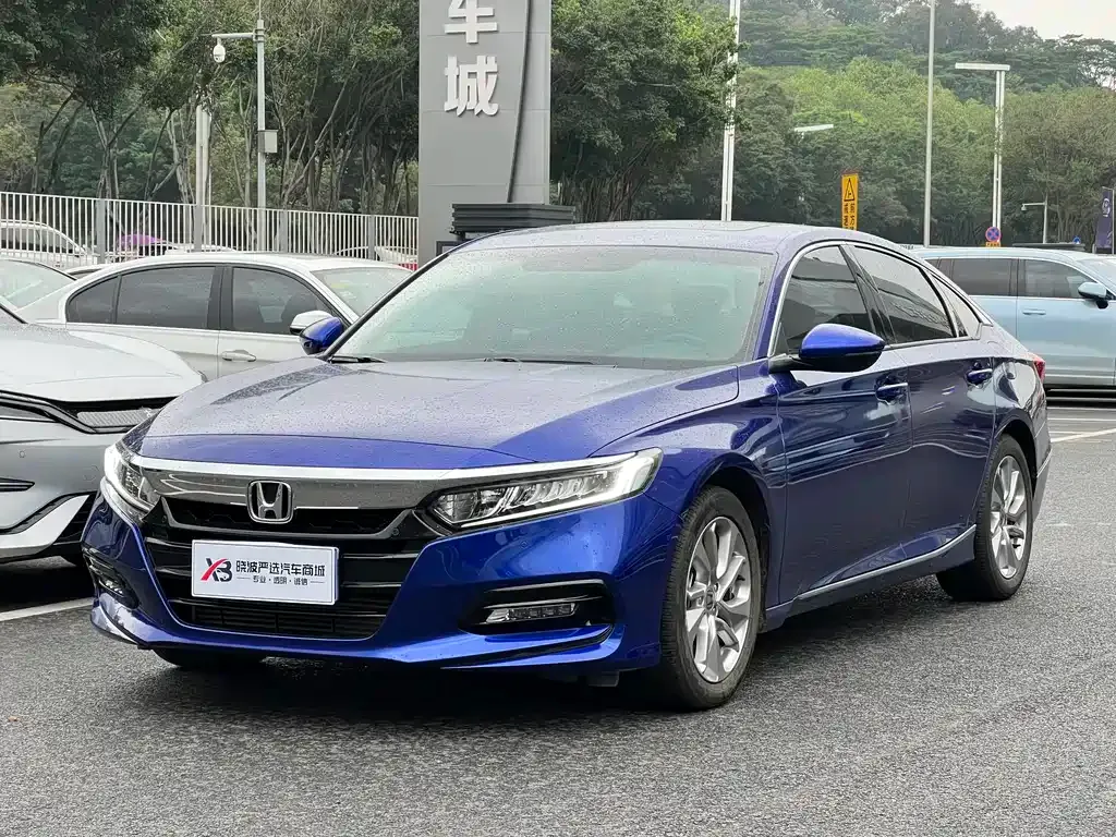 Honda Accord — фото 1