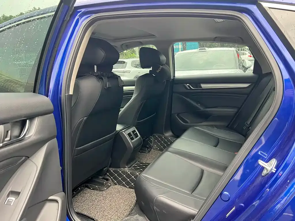 Honda Accord — фото 3