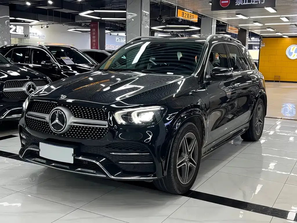 Mercedes-Benz GLE — фото 1