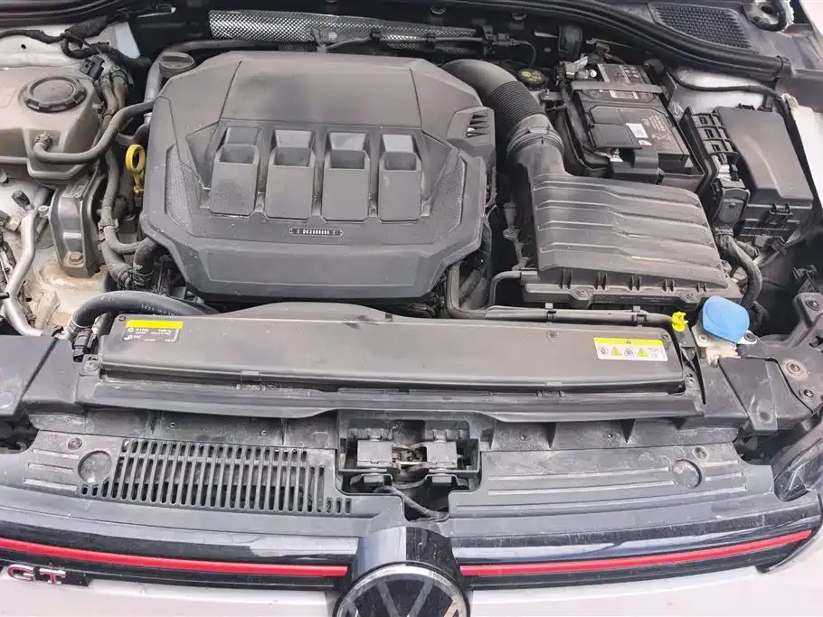 Volkswagen Golf GTI — фото 3