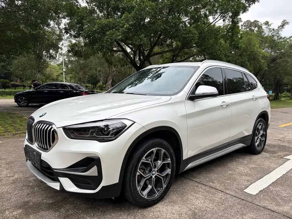 BMW X1 — фото 1