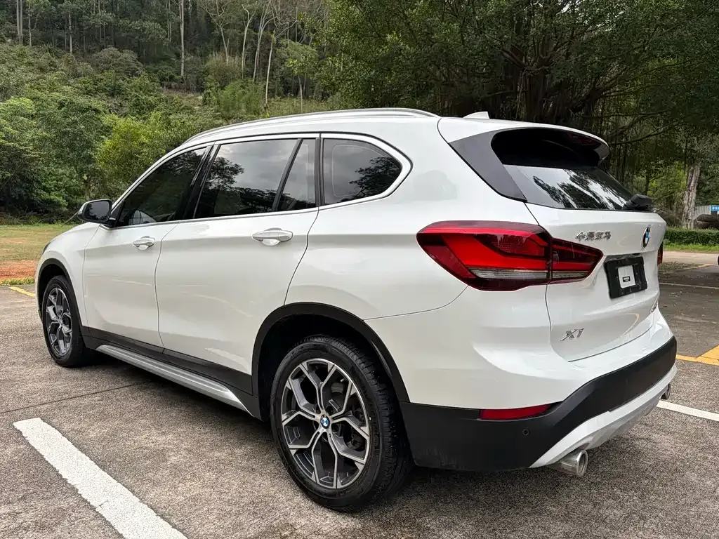 BMW X1 — фото 5