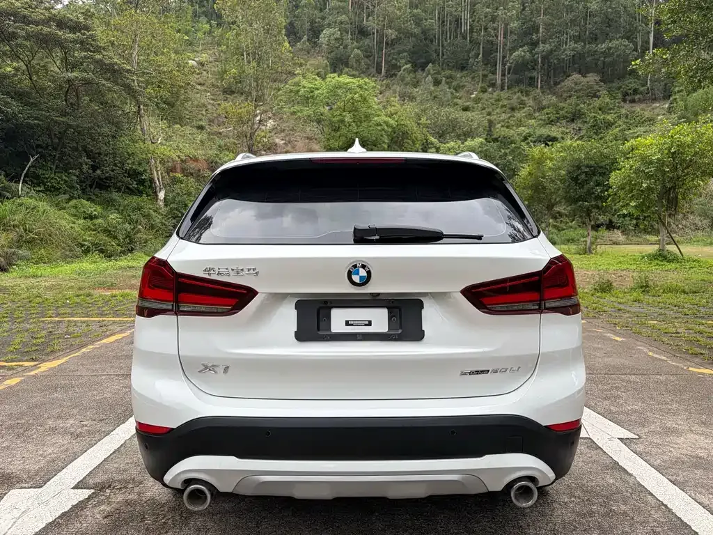 BMW X1 — фото 9
