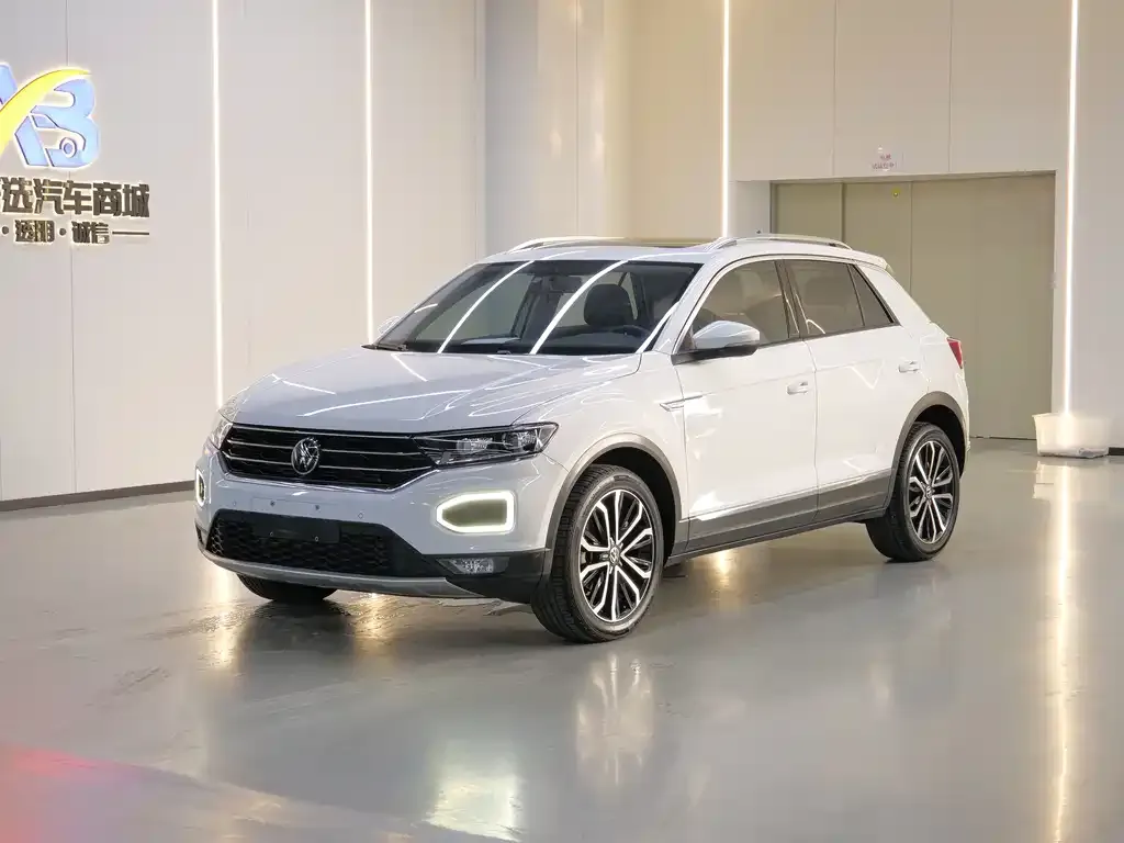 Volkswagen T-Roc — фото 1