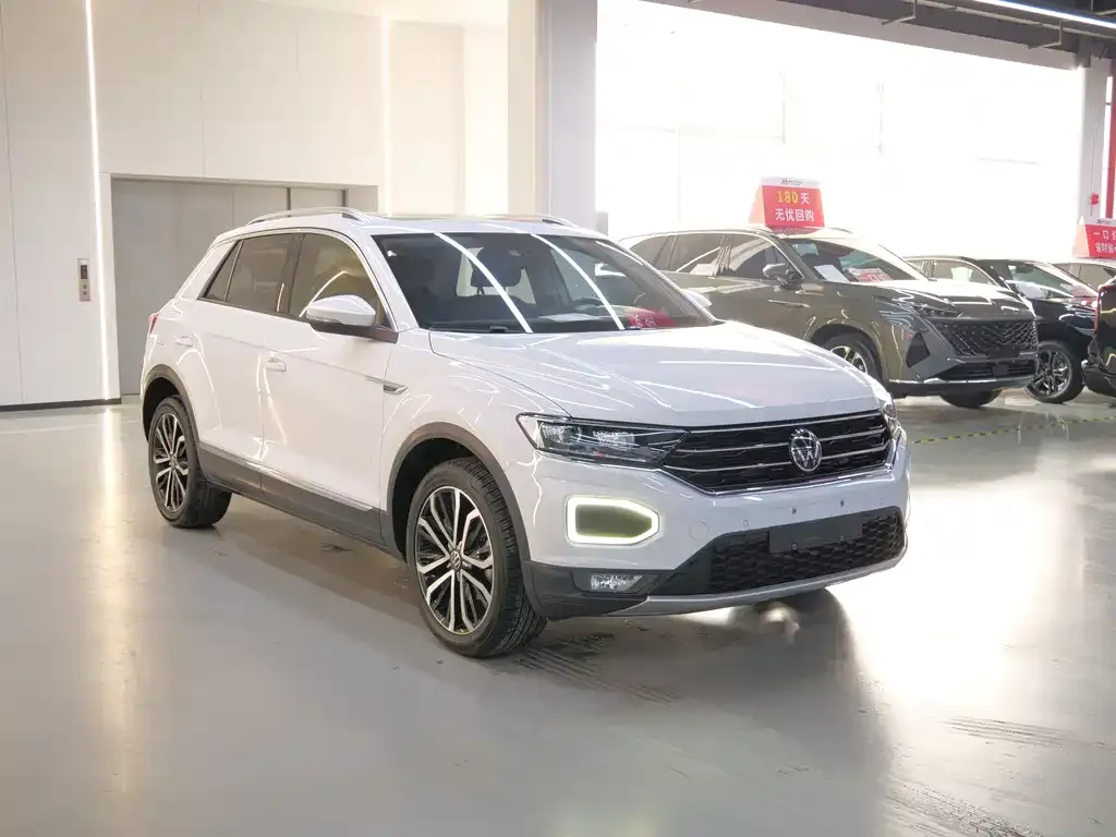 Volkswagen T-Roc — фото 6