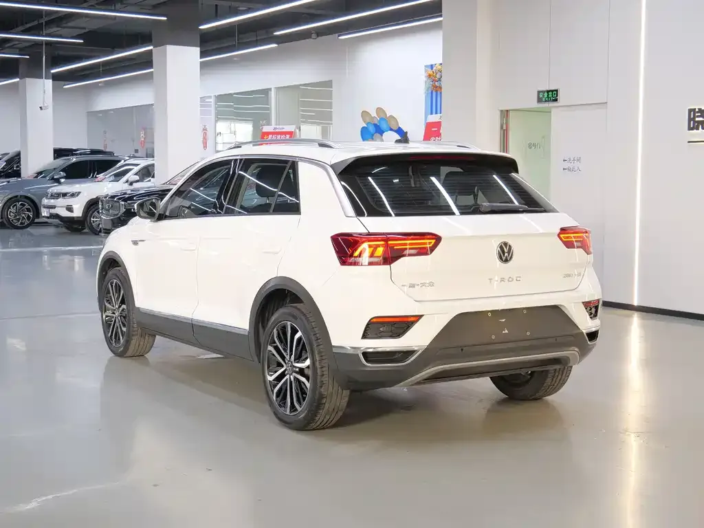 Volkswagen T-Roc — фото 3