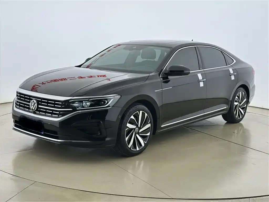 Volkswagen Passat — фото 1