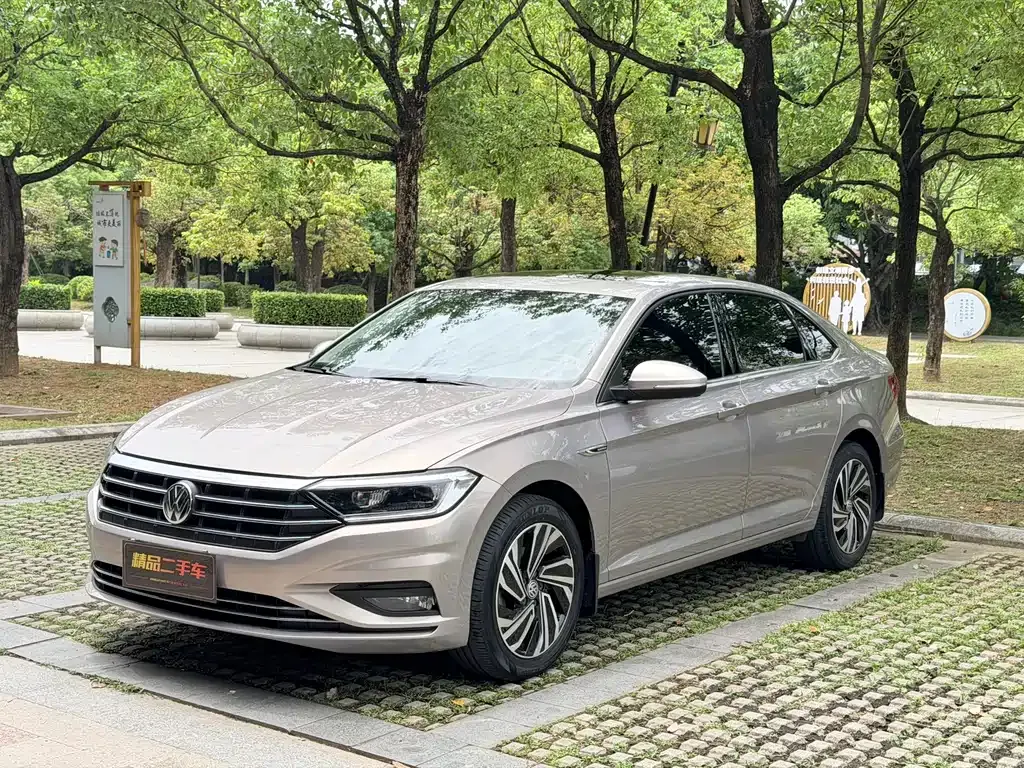 Volkswagen Sagitar