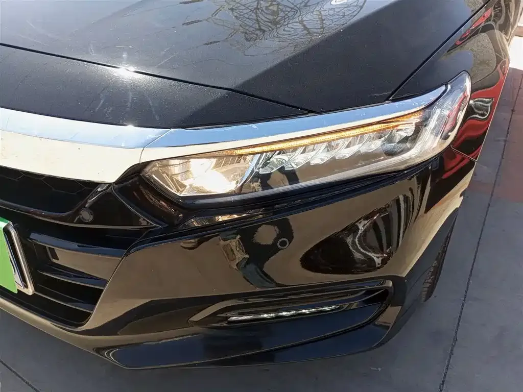 Honda Accord — фото 8