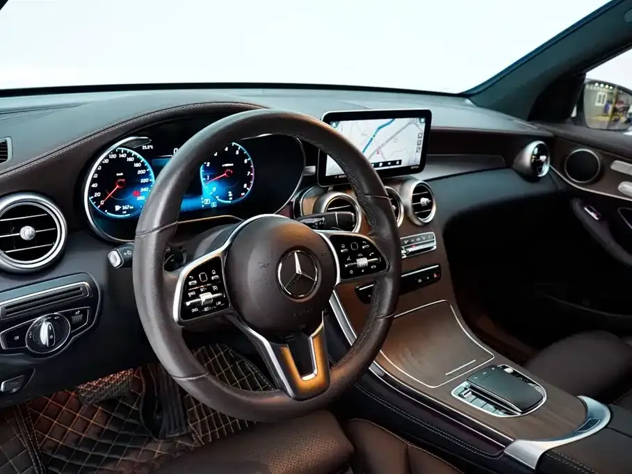 Mercedes-Benz GLC — фото 9