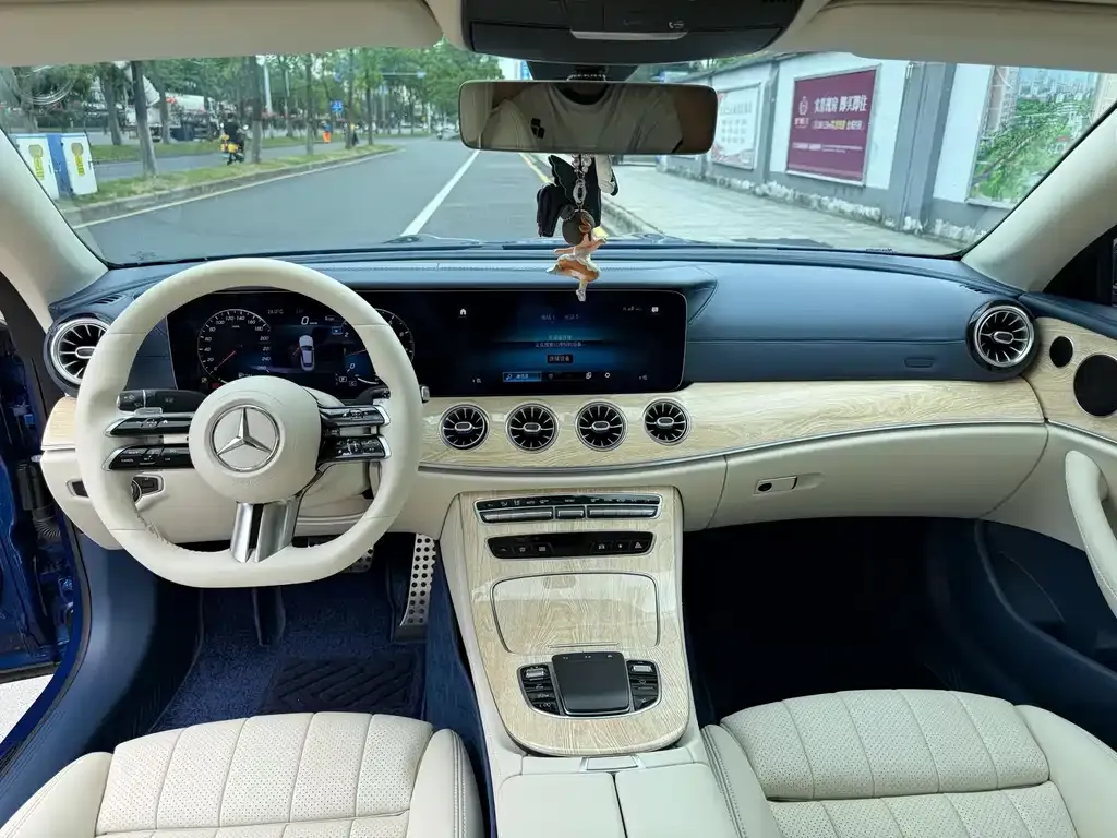 Mercedes-Benz E-Class (Import) — фото 2