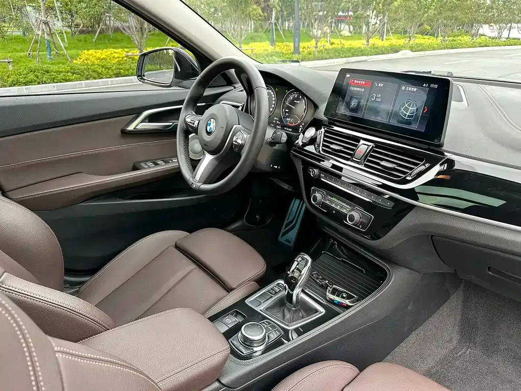 BMW 1 Series 2023 из CN, фото 8
