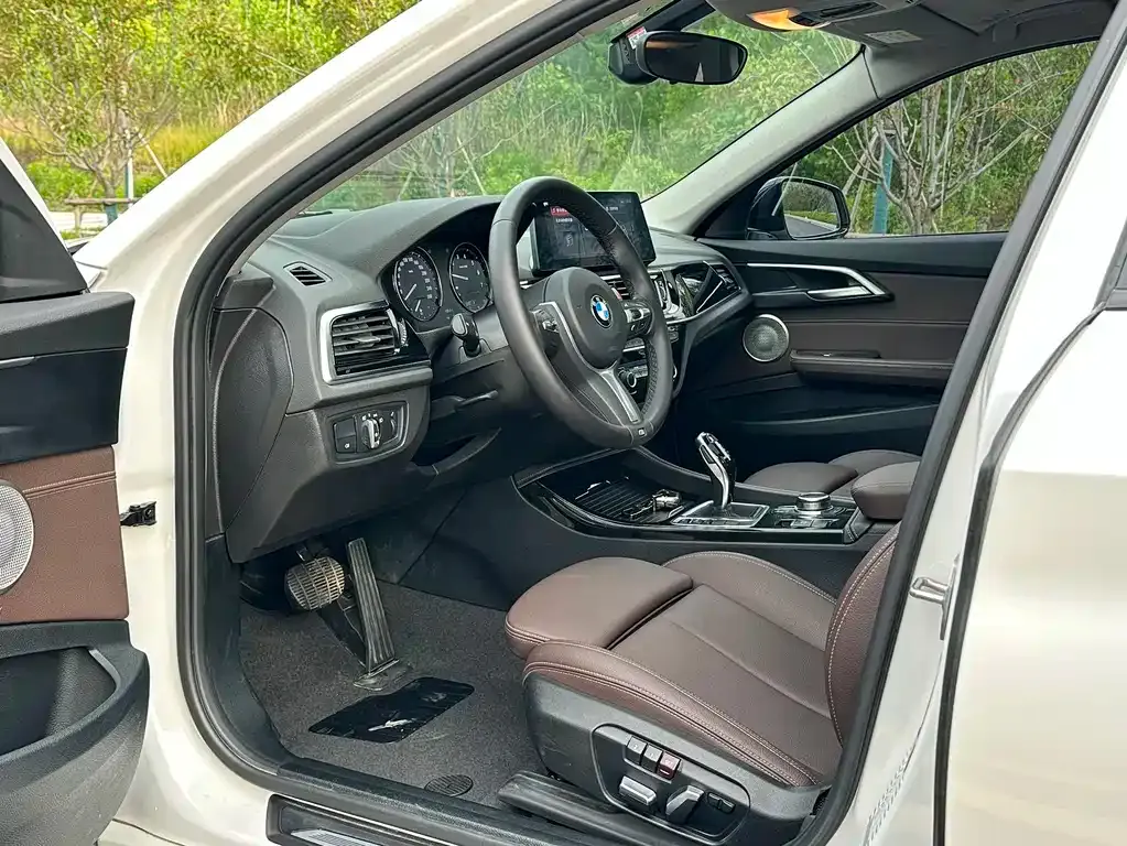 BMW 1 Series 2023 из CN, фото 5