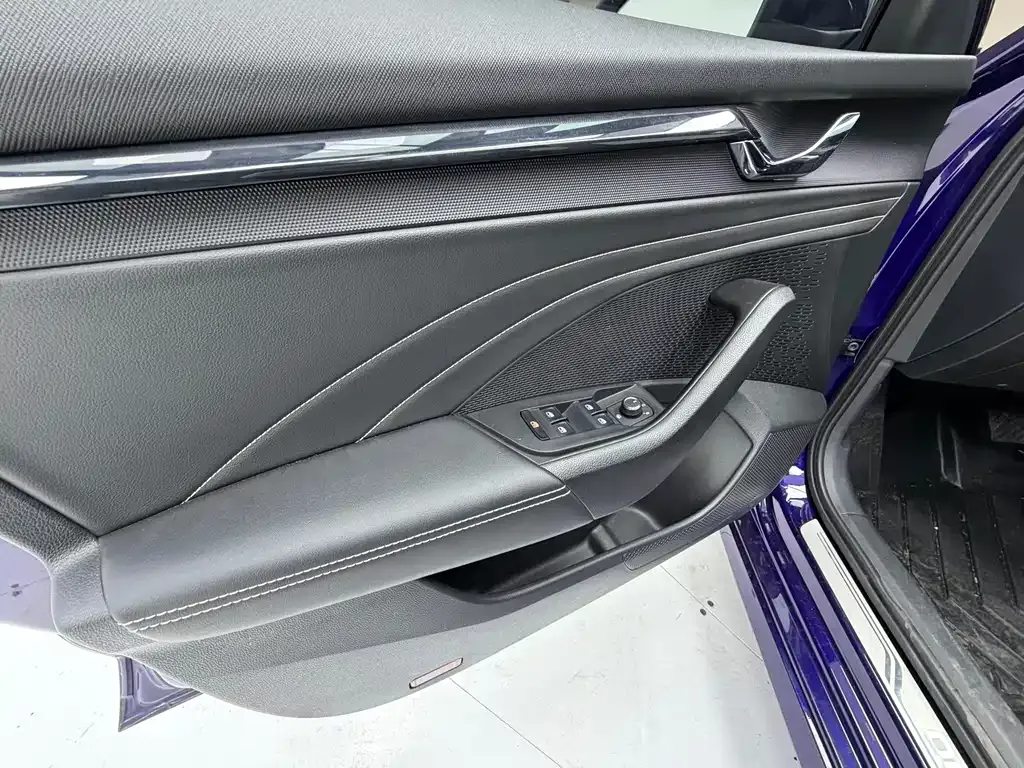 Skoda Octavia — фото 8