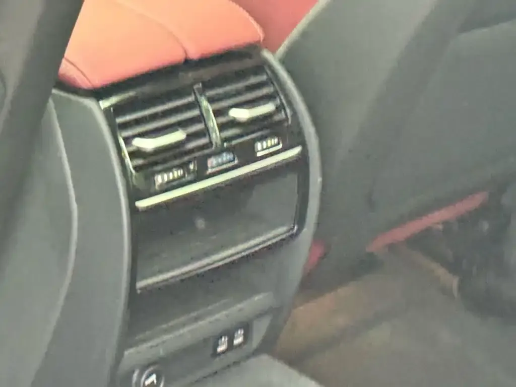 BMW 5 Series New Energy 2024 из CN, фото 2