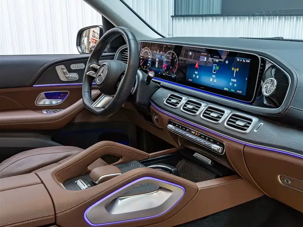 Mercedes-Benz GLS — фото 6