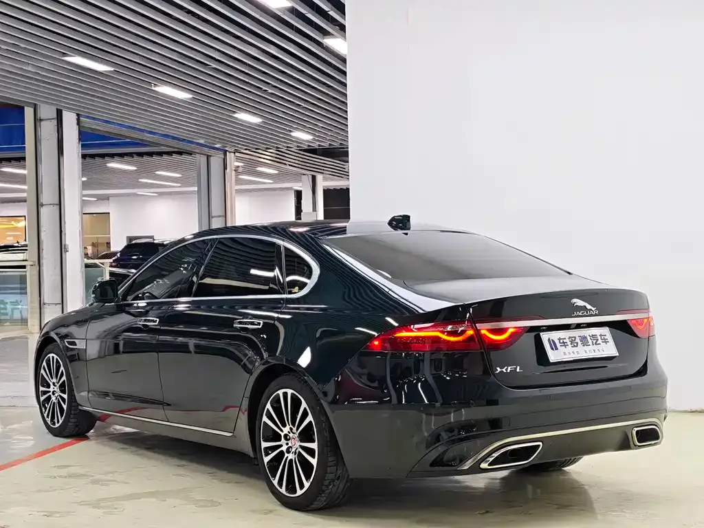 Jaguar XFL — фото 10