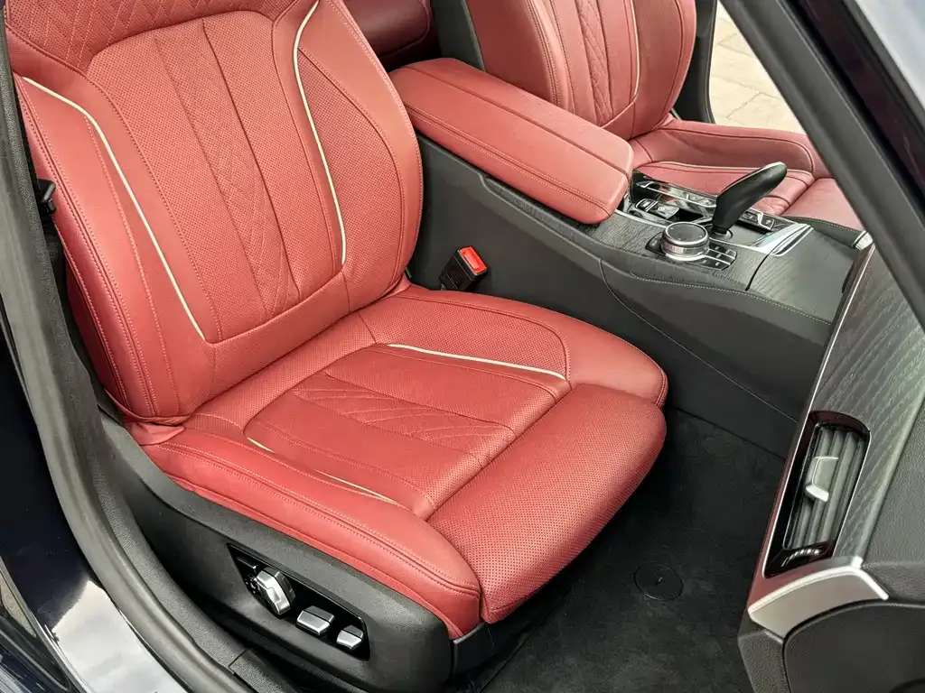 BMW 5 Series — фото 10