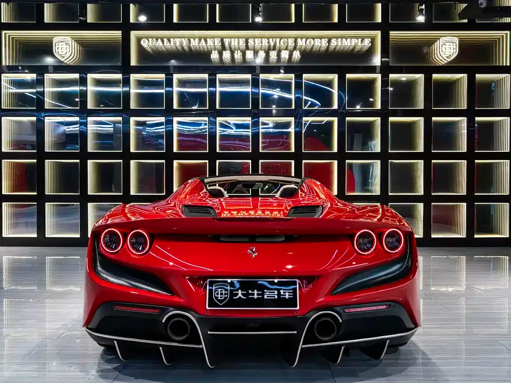 Ferrari F8 — фото 10