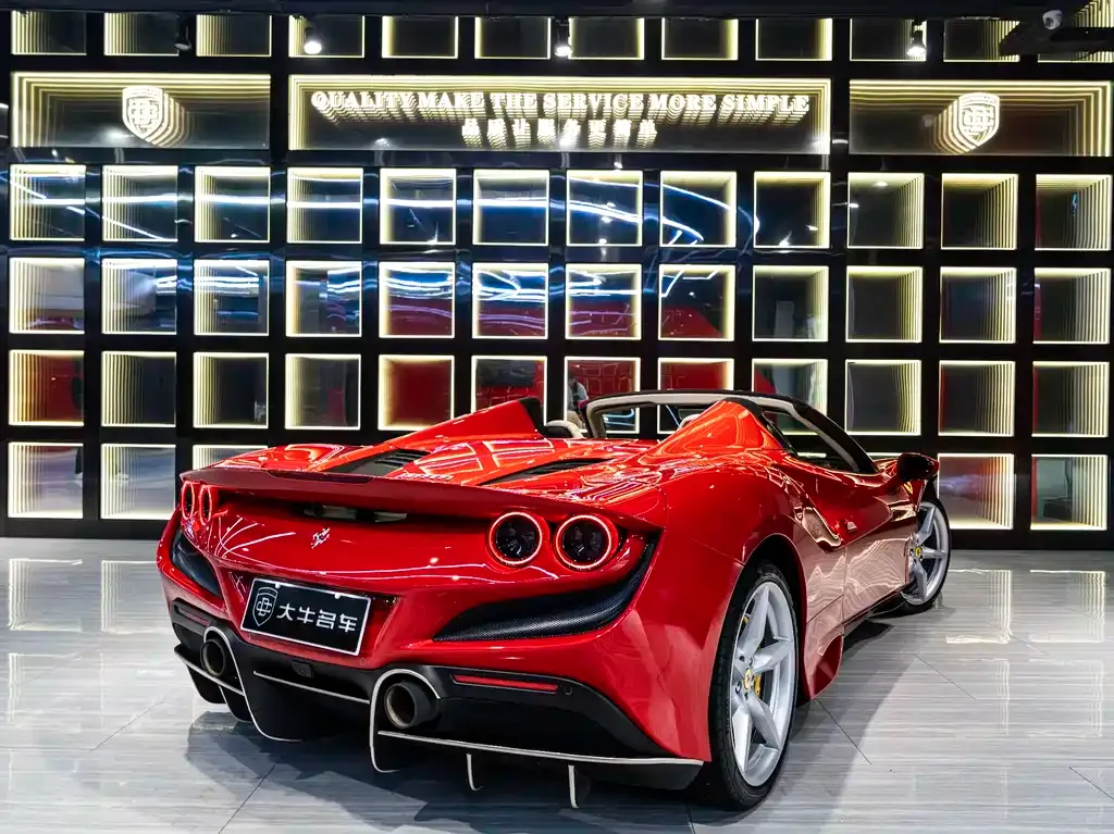 Ferrari F8 — фото 3