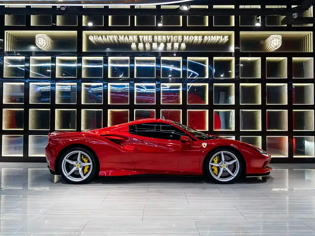 Ferrari F8 — фото 6