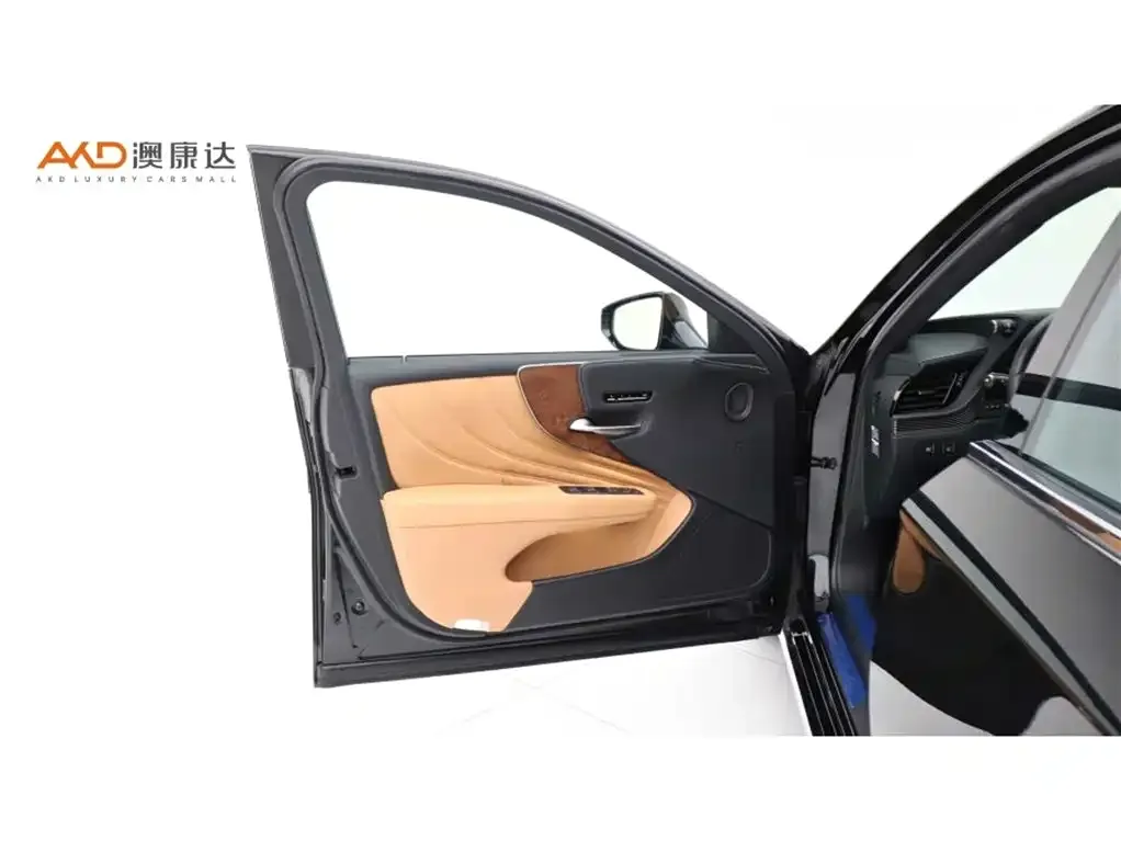 Lexus LS 2021 из CN, фото 6