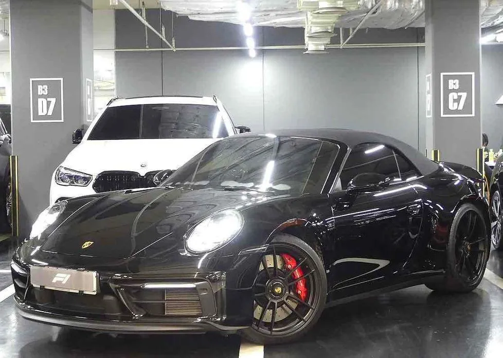 Porsche 911