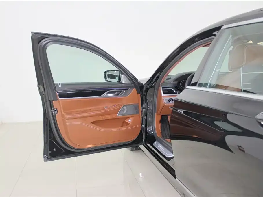 BMW 7 Series 2021 из CN, фото 8