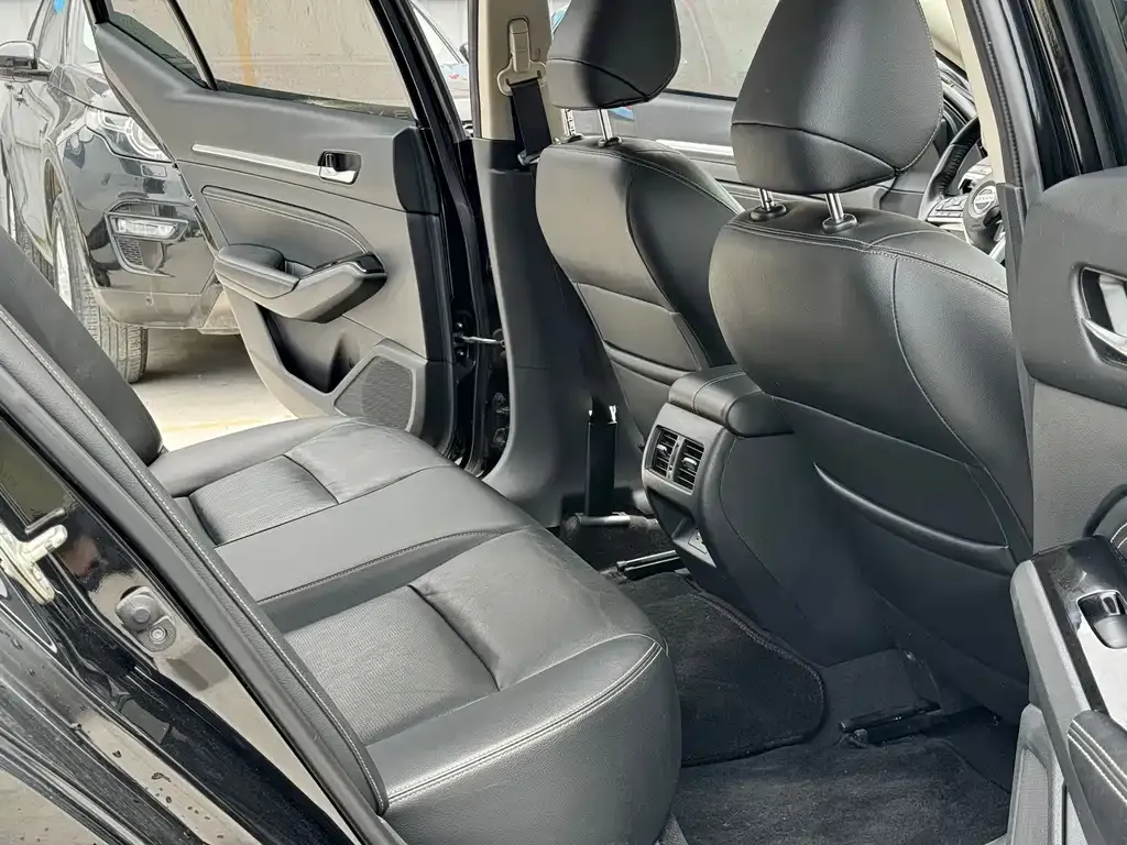 Nissan Teana 2022 из CN, фото 2