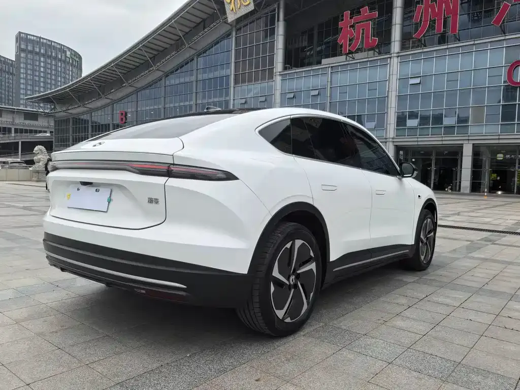 NIO EC6 — фото 9