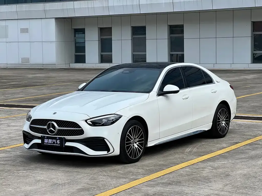Mercedes-Benz C-Class — фото 1